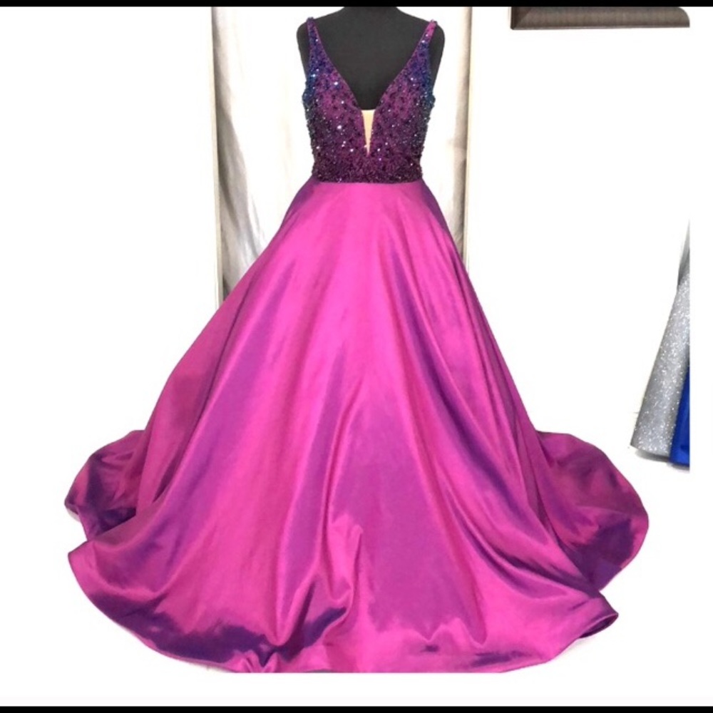 ISO Sherri Hill Dress